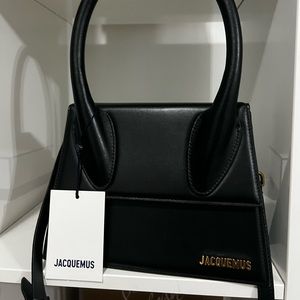 New Jacquemus le grand chiquito